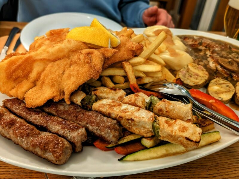 Restaurant – Slovenian mixed grill dish